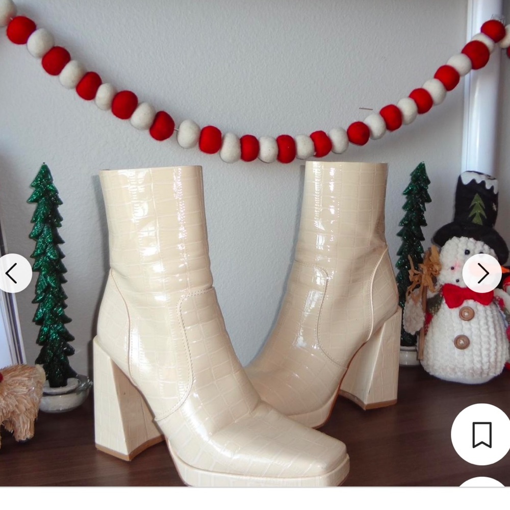 Princess Polly leather boots white patent leather size 10.5 square toe